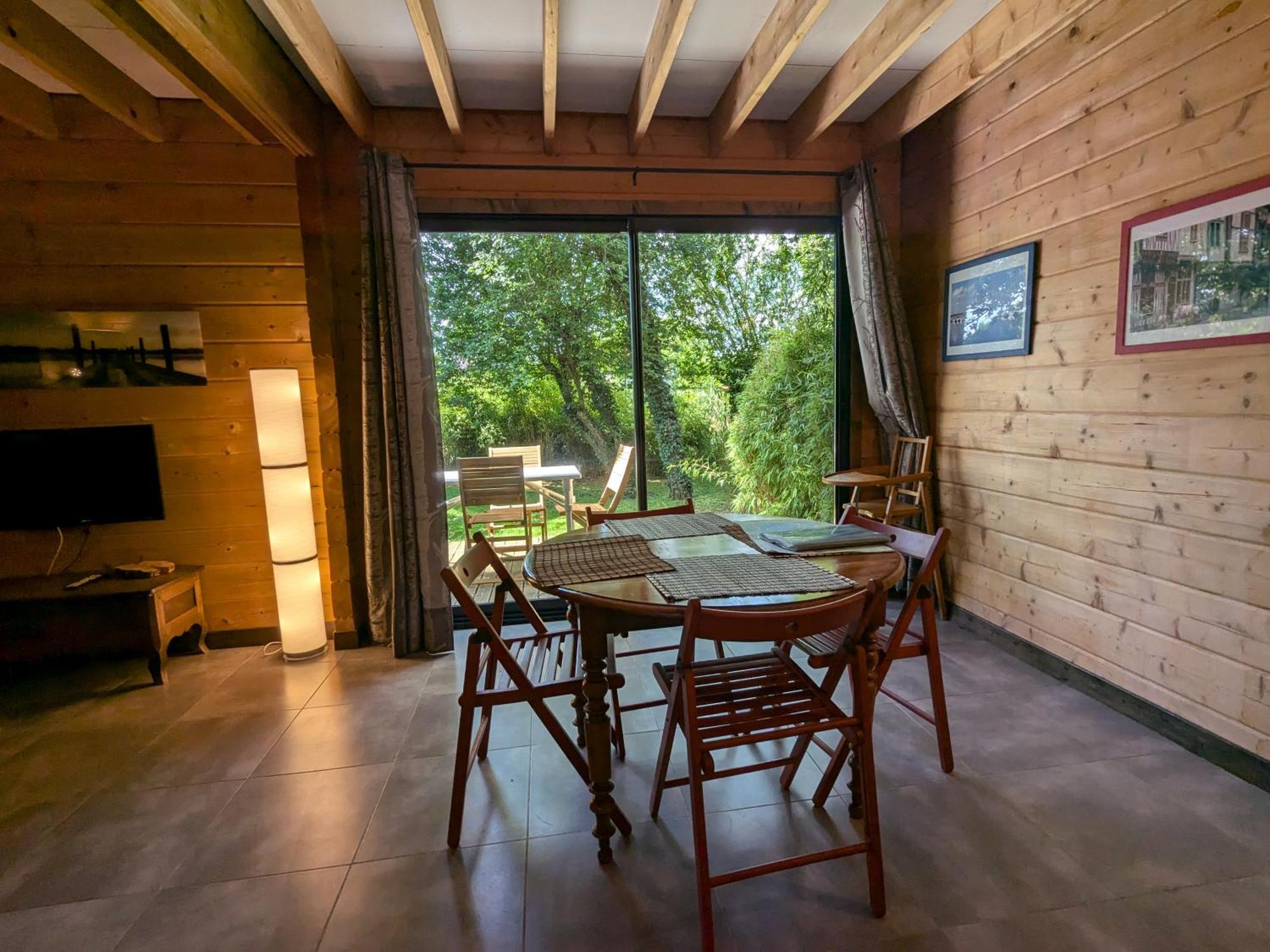 Les Chalets Aux Gites D'Orient Géraudot Extérieur photo