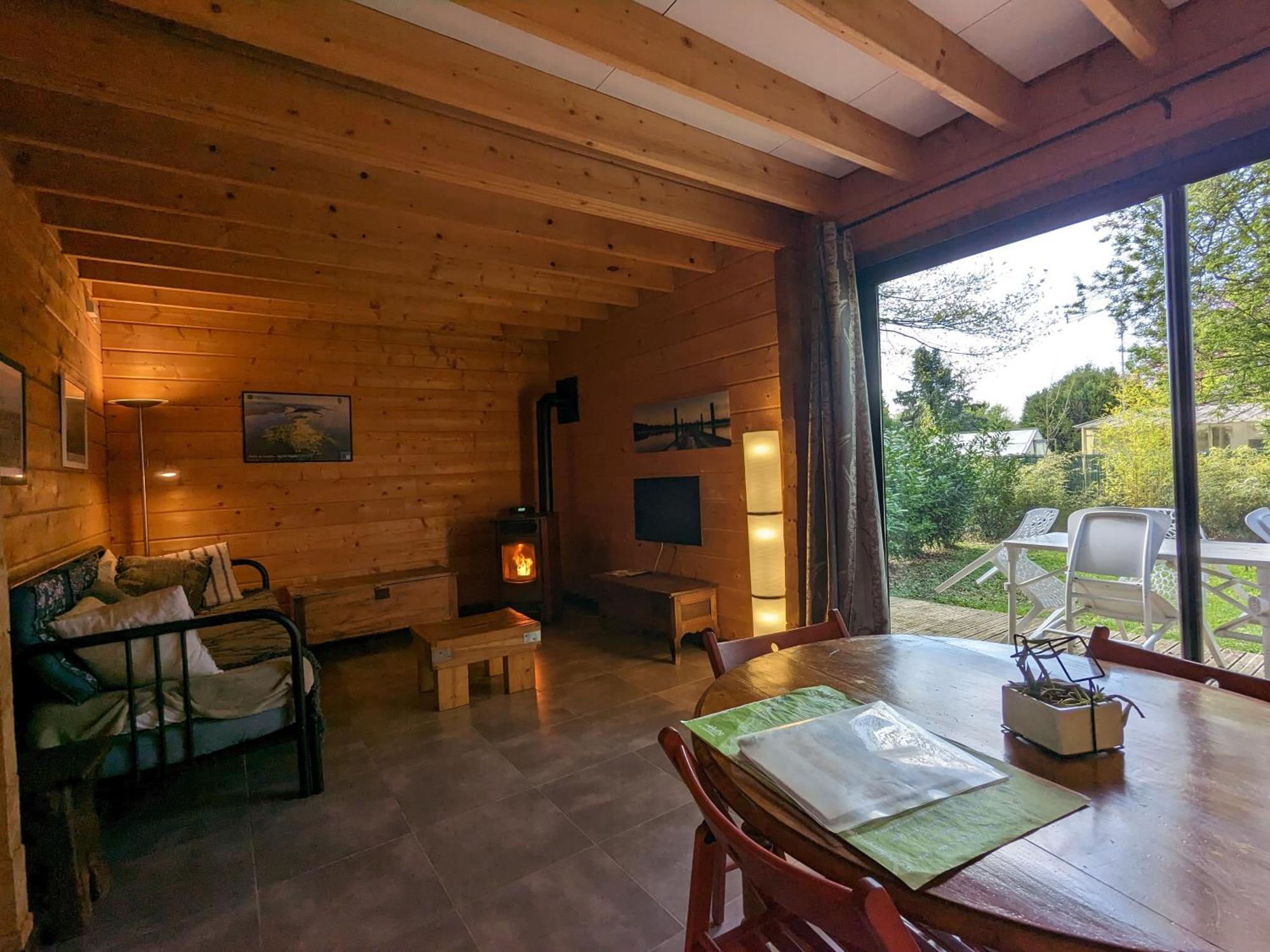 Les Chalets Aux Gites D'Orient Géraudot Extérieur photo