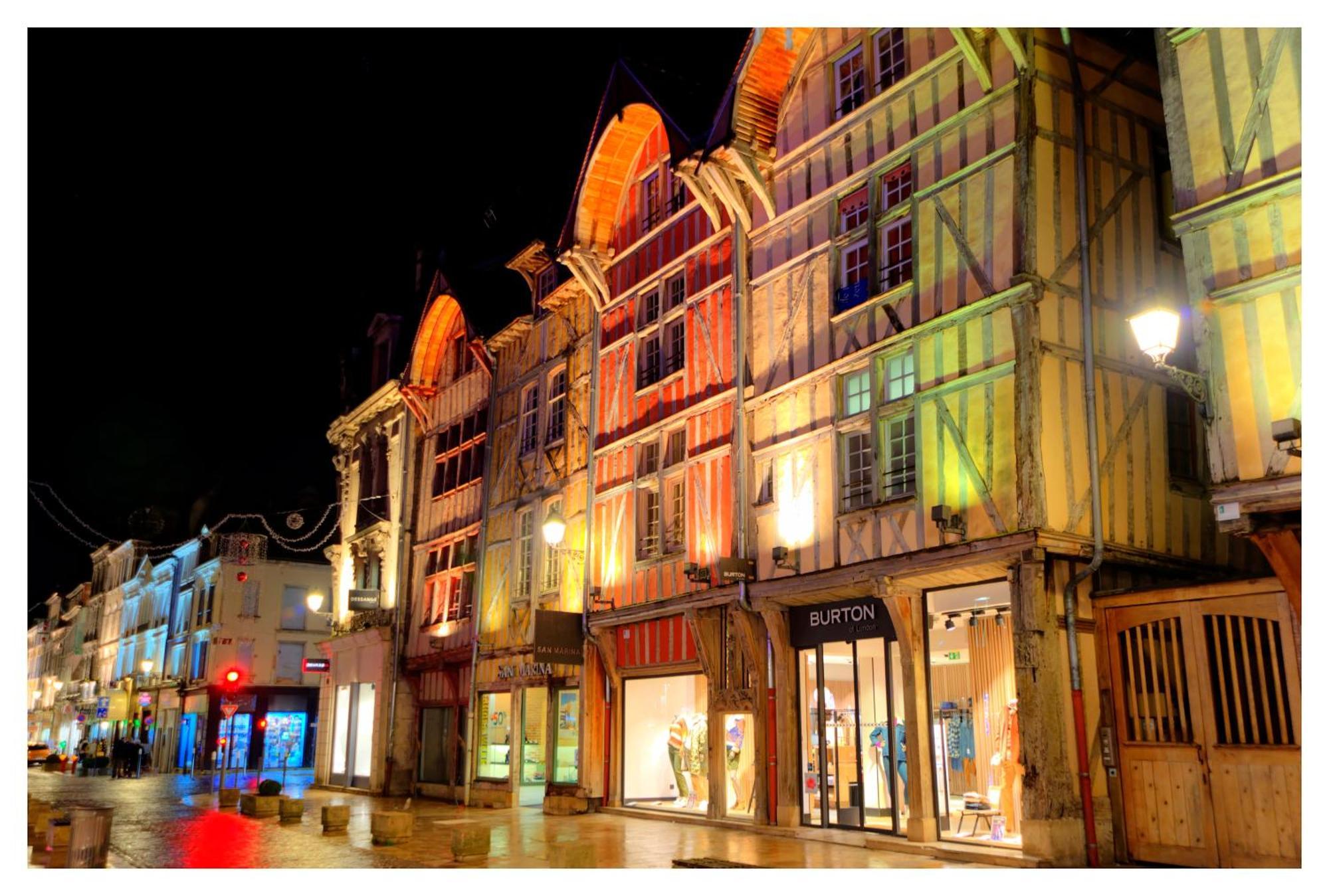 Les Chalets Aux Gites D'Orient Géraudot Extérieur photo